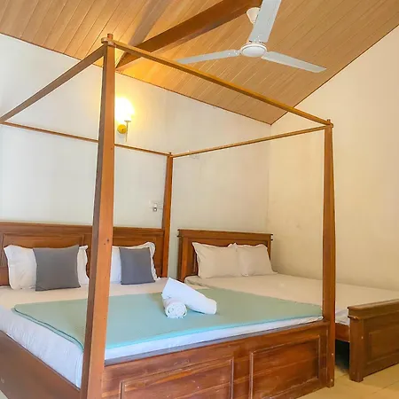 The Barns Villas And Restaurant Negombo Exterior photo